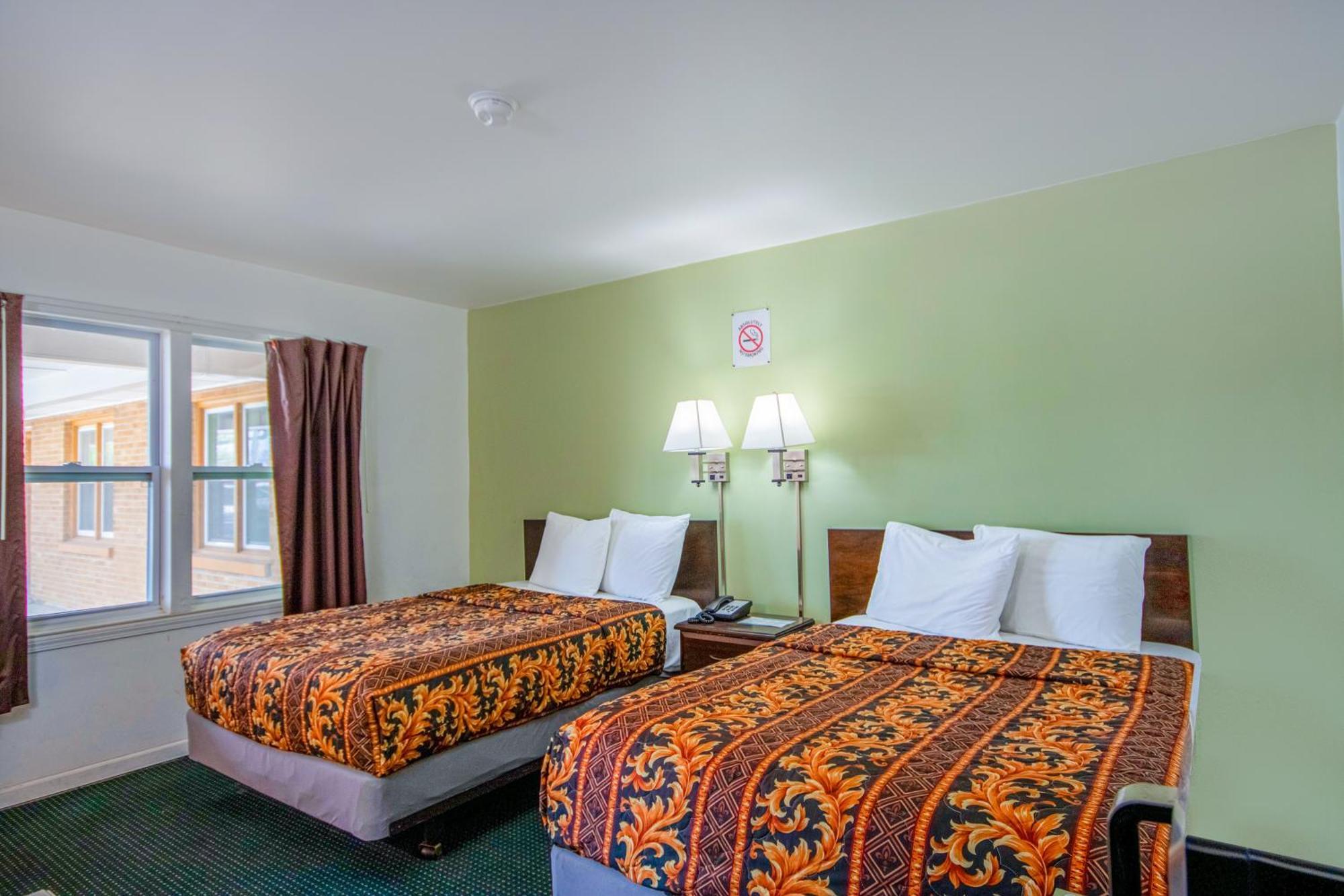 Oyo Travelier Motel Macon Exterior photo